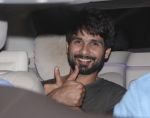 Shahid Kapoor spotted at Sunny Sound juhu on 25th July 2018 (4)_5b5970a0e8b7e.jpg
