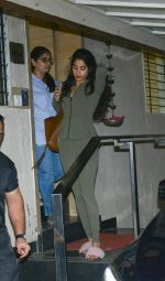 Janhvi Kapoor Spotted At Matrix Office In Bandra on 30th July 2018