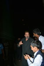 Sanjay Dutt Meets His Fans On His Birthday Outside His Bandra Home on 30th July 2018 (5)_5b605e2c8770f.JPG