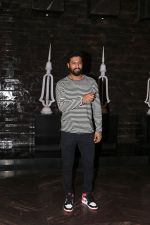 Vicky Kaushal at Kiara Advani_s Birthday Party in St Regis Hotel In Lower Parel on 31st July 2018 (32)_5b607f33b4176.jpg