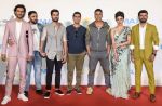 Akshay Kumar, Mouni Roy, Kunal Kapoor, Amit Sadh, Vineet Kumar Singh, Sunny Kaushal, Ritesh Sidhwani at Imax trailer and poster launch of upcoming film Gold on 1st Aug 2018 (40)_5b62aae60bcbe.jpg