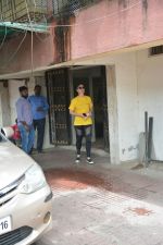 Kareena Kapoor spotted at Pilates gym in khar on 1st Aug 2018 (6)_5b62aaf6aef6f.JPG