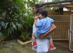 Taimur Ali Khan With Daughter Inaaya At Bandra on 9th Aug 2018 (7)_5b6d3d94353ea.jpg