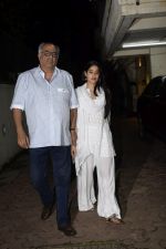 Janhvi Kapoor, Boney Kapoor spotted at Arjun Kapoor_s house in juhu on 11th Aug 2018 (7)_5b712ccd26417.jpg