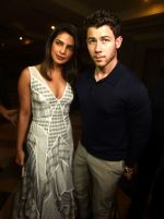  Priyanka Chopra & Nick Jonas at jw marriott juhu on 17th Aug 2018 (3)_5b7a6ac02f4ff.jpg