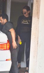 Sonakshi Sinha spotted at Pilates gym khar on 20th Aug 2018