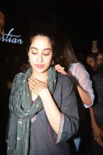 Janhvi Kapoor spotted at Bastian in bandra on 23rd Aug 2018 (2)_5b816f5e4a4a4.jpg
