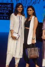 Manasi Scott, Roshni Chopra, Shonali Nagrani at AM PM BY ANKUR & PRIYANKA MODI RUNWAY at Lakme Fashion Week on 22nd Aug 2018 (22)_5b8168678602d.JPG