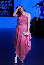 Aahana Kumra at Anushree Reddy Show at Lakme Fashion Week on 26th Aug 2018 (20)_5b83c41fc29e4.JPG