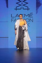 Huma Qureshi at CAPRESE X SHIFT & ARPITA MEHTA at Lakme Fashion Week on 25th AUg 2018 (34)_5b839c91f32cb.JPG