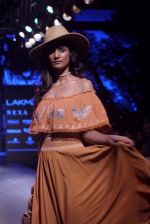 Model walk the ramp for  ritu kumar at Lakme Fashion Week on 26th Aug 2018 (49)_5b83cfae7a589.JPG