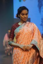 Model walk the ramp for Gaurang at LAKME FASHION SHOW DAY 3 on 24th Aug 2018 (33)_5b83938ceaf5e.JPG