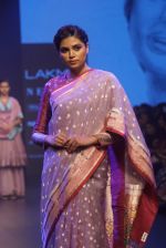 Model walk the ramp for Gaurang at LAKME FASHION SHOW DAY 3 on 24th Aug 2018 (39)_5b83939d7de13.JPG