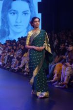 Model walk the ramp for Gaurang at LAKME FASHION SHOW DAY 3 on 24th Aug 2018 (56)_5b8393d54f84a.JPG
