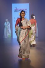 Model walk the ramp for Gaurang at LAKME FASHION SHOW DAY 3 on 24th Aug 2018 (6)_5b8393428e357.JPG