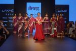 Model walk the ramp for Gaurang at LAKME FASHION SHOW DAY 3 on 24th Aug 2018 (64)_5b8393eee4237.JPG