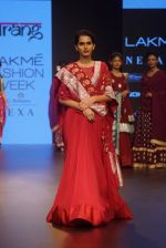 Model walk the ramp for Gaurang at LAKME FASHION SHOW DAY 3 on 24th Aug 2018 (65)_5b8393f3af57b.JPG