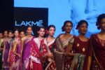 Model walk the ramp for Gaurang at LAKME FASHION SHOW DAY 3 on 24th Aug 2018 (78)_5b83941ec22d6.JPG