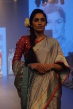 Model walk the ramp for Gaurang at LAKME FASHION SHOW DAY 3 on 24th Aug 2018 (8)_5b839347465be.JPG
