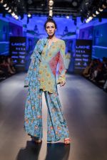 Model walk the ramp for Jayanti Reddy at Lakme Fashion Week on 26th Aug 2018 (66)_5b83d70e94463.jpg