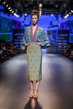 Model walk the ramp for Jayanti Reddy at Lakme Fashion Week on 26th Aug 2018