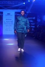 Model walk the ramp for Narendra Kumar at Lakme Fashion Week on 26th Aug 2018 (45)_5b83d04973731.JPG