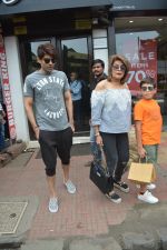 Ravi Chopra_s Wife & Sons Spotted At Bastian In Bandra on 26th Aug 2018 (13)_5b83c4a423226.JPG