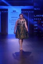 Shikha Talsania walk the ramp for Narendra Kumar at Lakme Fashion Week on 26th Aug 2018 (150)_5b83cebb24f49.JPG
