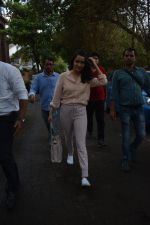 Shraddha Kapoor spotted at sunny super sound juhu on 25th Aug 2018 (14)_5b83a9c10ecca.JPG