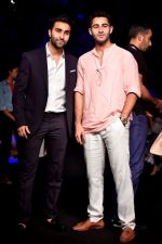Aadar Jain, Armaan Jain at Lakme Fashion Week STUDIO on 27th Aug 2018 (179)_5b84eef1170ba.JPG