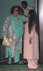 Helen at Arpita Khan_s house in bandra on 27th Aug 2018 (10)_5b84f949611f6.JPG