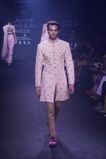 Model walk the ramp for 6 degree studio Show at lakme fashion week on 27th Aug 2018 (61)_5b84f2e53ee7a.JPG