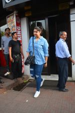 Anshula Kapoor Spotted At Bastian In Bandra on 2nd Sept 2018 (6)_5b8cfa335ff5e.JPG