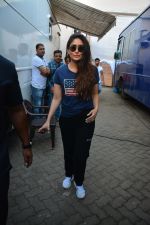 Kareena Kapoor spotted at Mehboob Studio in bandra on 31st Aug 2018 (14)_5b8cd426ea12a.JPG