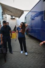 Kareena Kapoor spotted at Mehboob Studio in bandra on 31st Aug 2018 (4)_5b8cd41196fa8.JPG