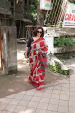 Divya Dutta at kromakay salon in juhu on 5th Sept 2018 (11)_5b90d74b89d13.jpg