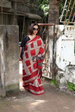 Divya Dutta at kromakay salon in juhu on 5th Sept 2018 (8)_5b90d74285a27.jpg