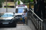  Shahid Kapoor, Mira Rajput with thier son leave from Hinduja hospital on 7th Sept 2018 (3)_5b9371e6de532.JPG