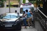  Shahid Kapoor, Mira Rajput with thier son leave from Hinduja hospital on 7th Sept 2018 (9)_5b9371f27a247.JPG