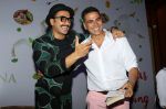 Akshay Kumar, Ranveer Singh at the Launch Of Twinkle Khanna_s Book Pyjamas Are Forgiving in Taj Lands End Bandra on 7th Sept 2018 (27)_5b9372ddb0142.JPG