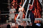 Shahid Kapoor, Shraddha Kapoor at the promotion of film Batti Gul Meter Chalu on the sets of Indian Idol at Yashraj in andheri on 11th Sept 2018 (43)_5b98c112be7d0.jpg