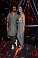 Shahid Kapoor, Shraddha Kapoor at the promotion of film Batti Gul Meter Chalu on the sets of Indian Idol at Yashraj in andheri on 11th Sept 2018 (53)_5b98c0bd8d196.jpg