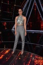 Shraddha Kapoor at the promotion of film Batti Gul Meter Chalu on the sets of Indian Idol at Yashraj in andheri on 11th Sept 2018 (39)_5b98c0c1cb4dd.jpg