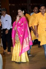 Kareena Kapoor at Mukesh Ambani_s House For Ganesha Chaturthi on 13th Sept 2018 (40)_5b9b56827d3ea.jpg