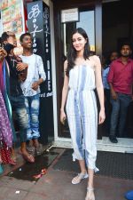 Ananya Pandey Spotted At Bastian Bandra on 23rd Sept 2018 (11)_5ba9e33e58381.jpg