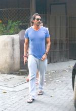 Arjun Rampal & Daughters Spotted At Bandra on 23rd Sept 2018