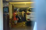 Soha Ali Khan with Inaaya spotted at Saif's house in bandra on 28th Sept 2018