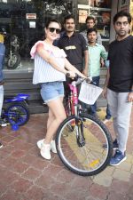 Ameesha Patel Spotted At Riders Cycle Store In Andheri on 3rd Oct 2018 (17)_5bb5a960969f9.JPG