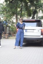 Anushka Sharma Spotted At Anand Rai_s Office on 3rd Oct 2018 (14)_5bb5a964547db.JPG