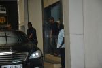 Aamir khan, Kiran Rao spotted at bandra on 9th Oct 2018 (10)_5bbf0337165dd.JPG